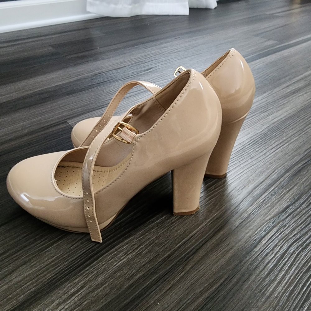 Elegant Beige Women's Heels